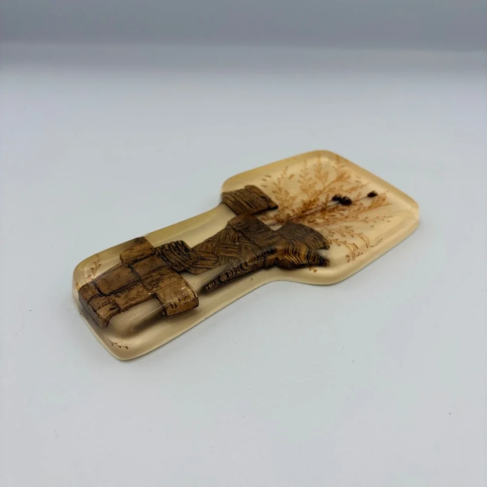 Vintage Resin Spoon Rest with Dried Flowers and Woven‎ Detail